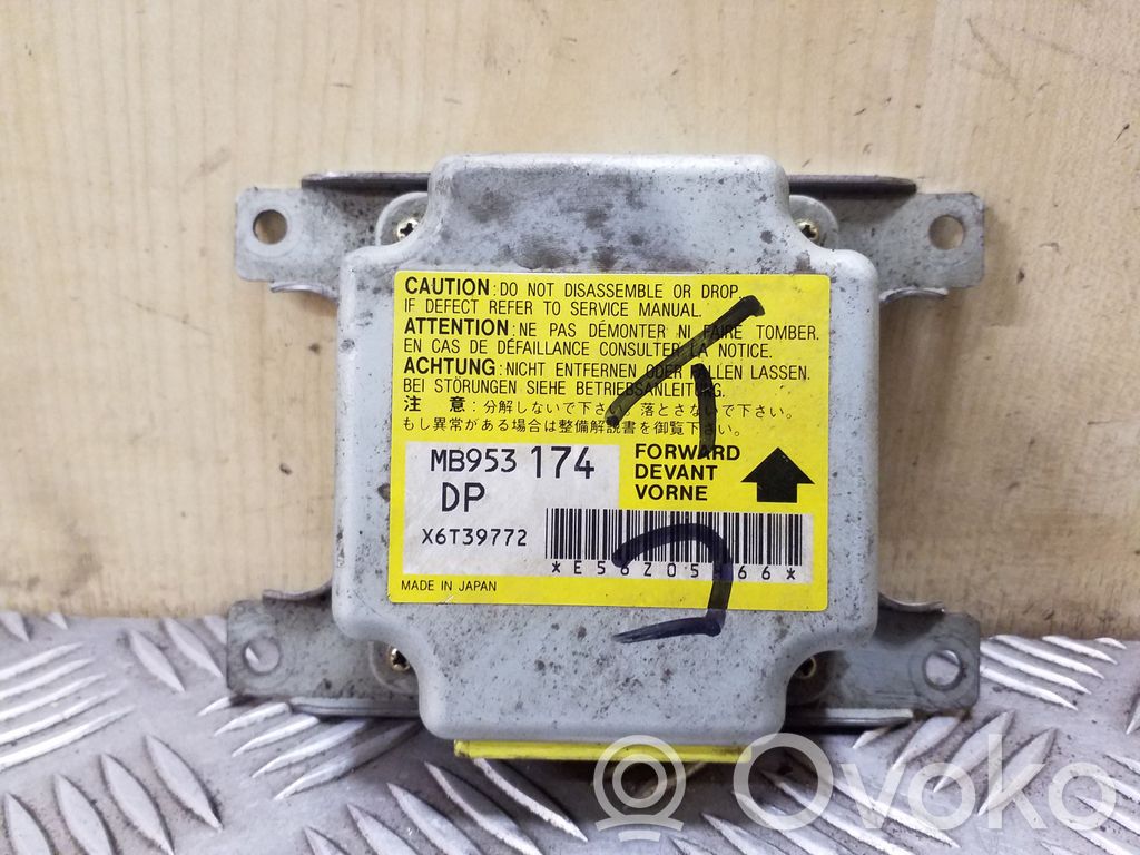 Mitsubishi Colt Airbag control unit/module 