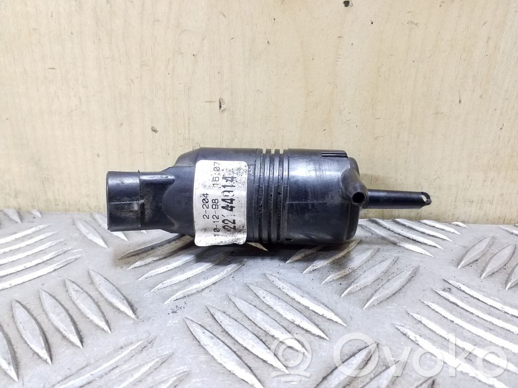 Windscreen/windshield washer pump   22144914