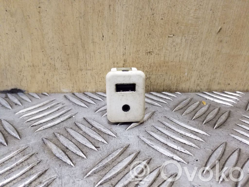 USB socket connector   20870101