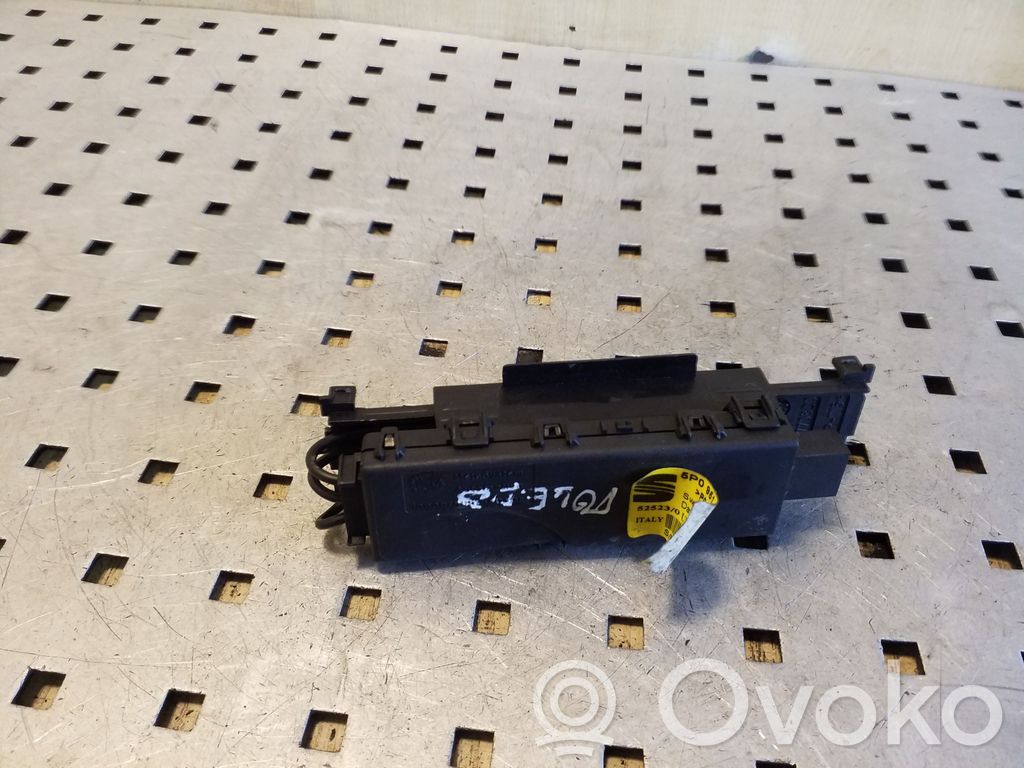 Seat Toledo III (5P) Alarm control unit/module 