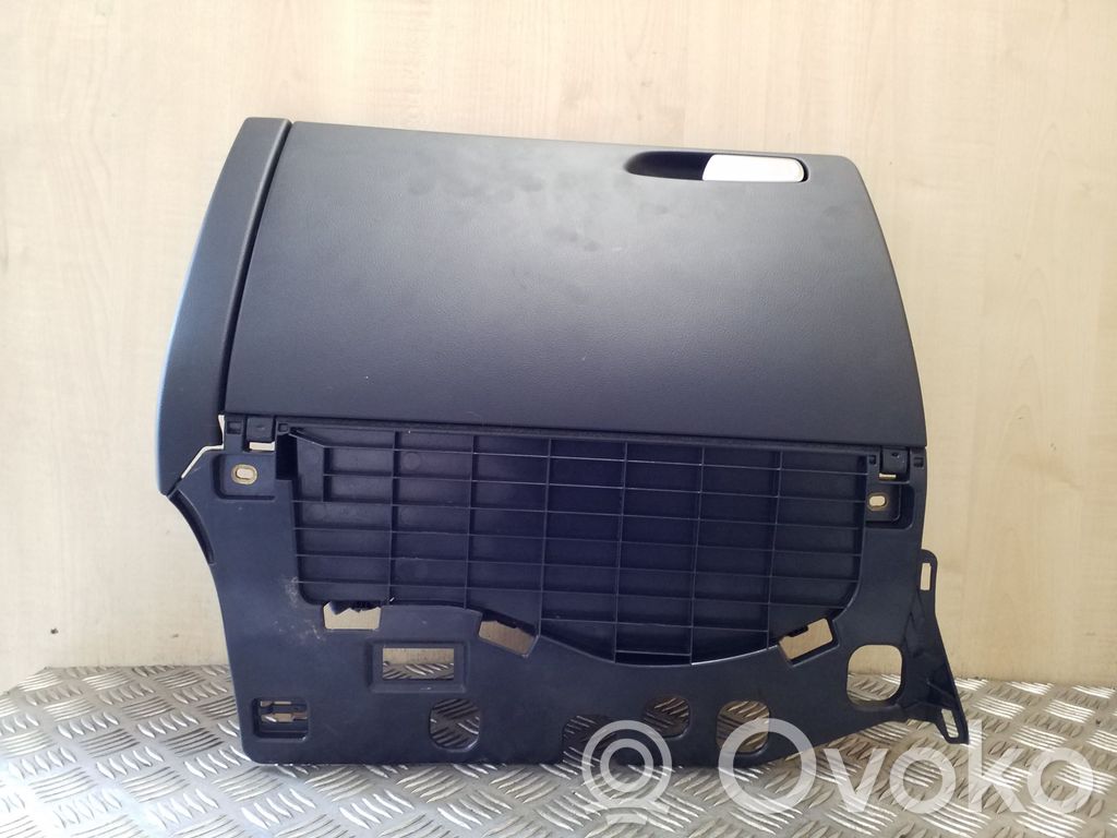Audi A5 8T 8F Juego guantera 