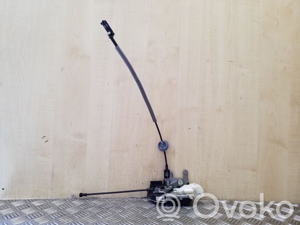 Volvo V40 Cross country Front door lock 