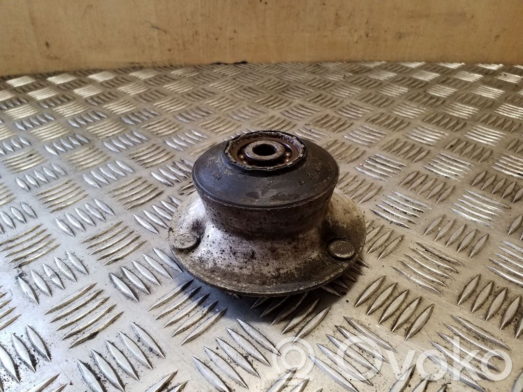 BMW 3 E90 E91 Front upper strut mount 