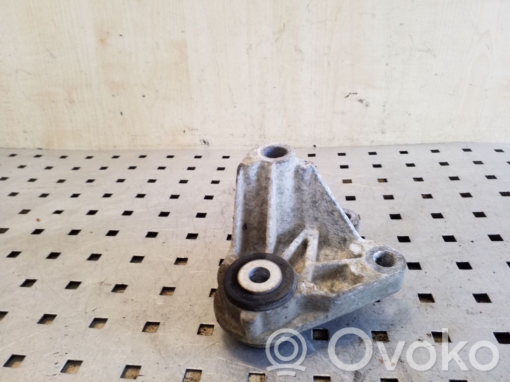Ford Focus Pārnesumkārbas stiprinājuma kronšteins 