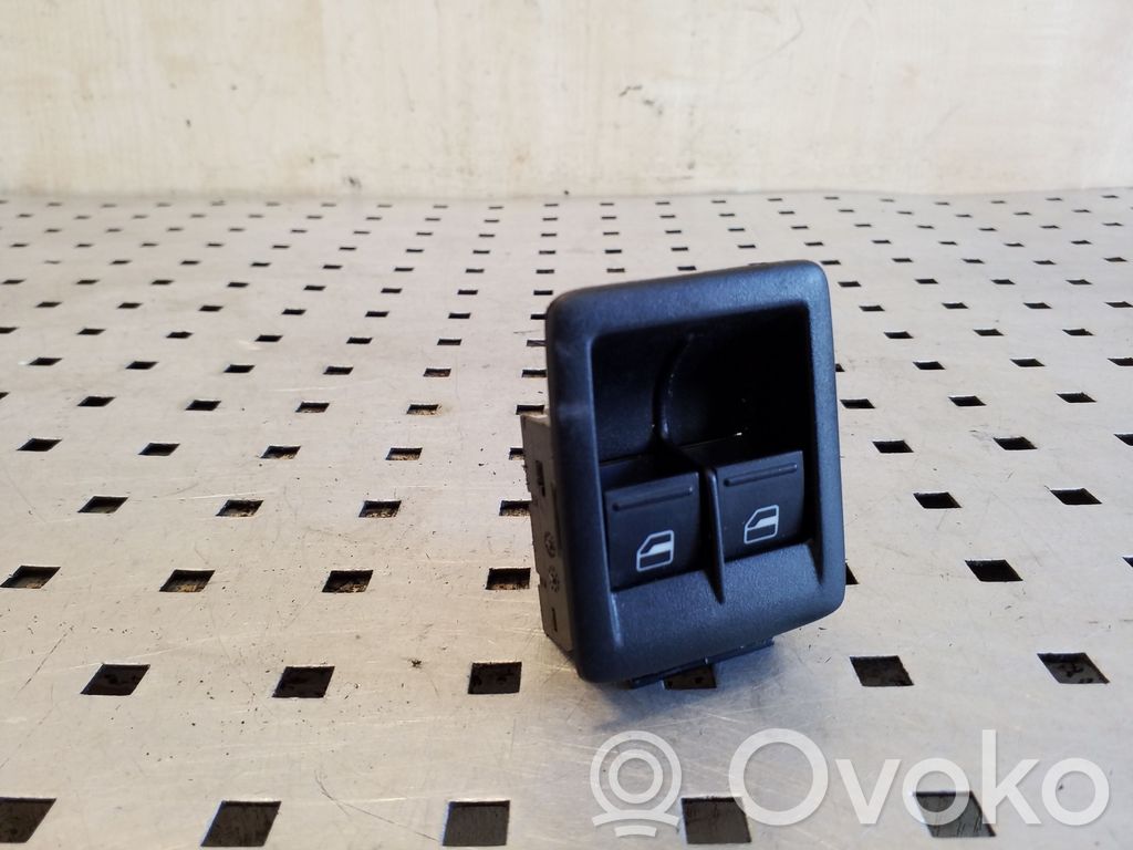 Volkswagen Scirocco Electric window control switch 