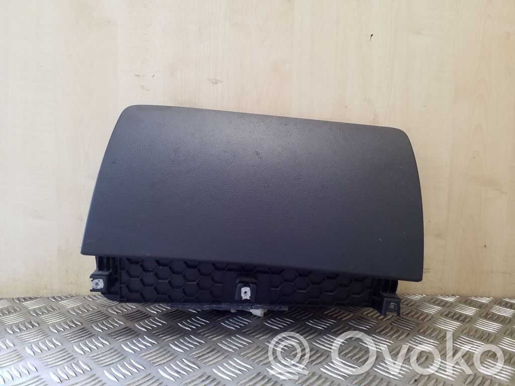 Audi Q7 4L Juego guantera 