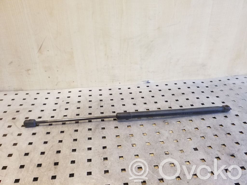 BMW 3 E90 E91 Tailgate/trunk strut/damper 
