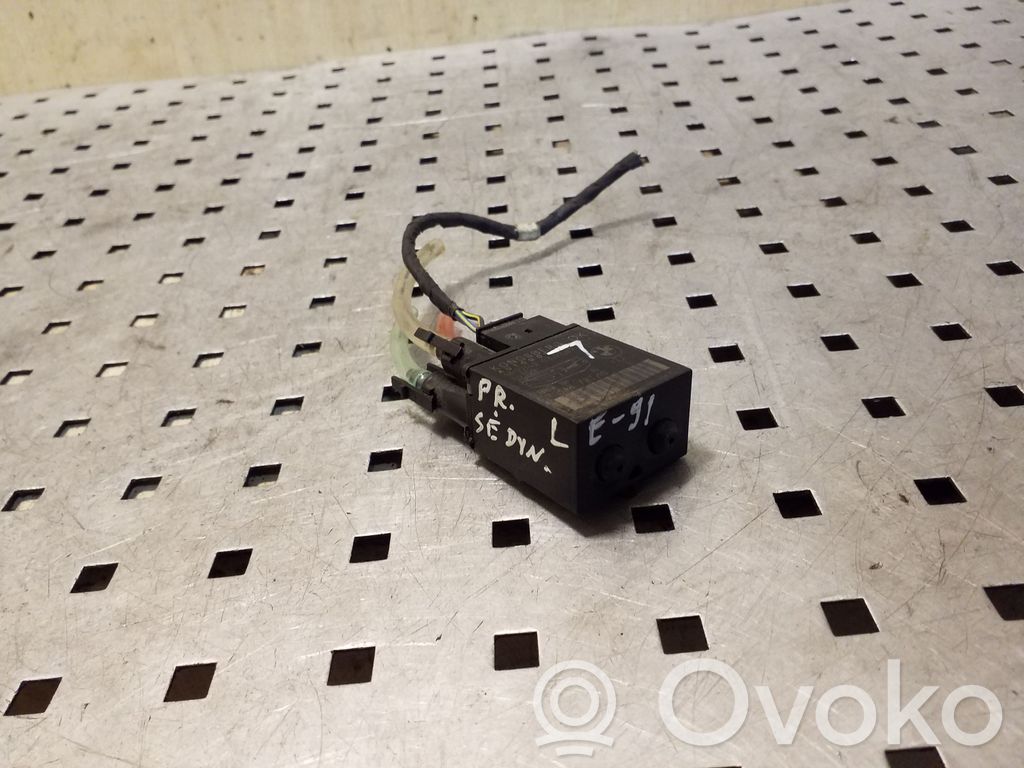 BMW 3 E90 E91 Seat heating relay 