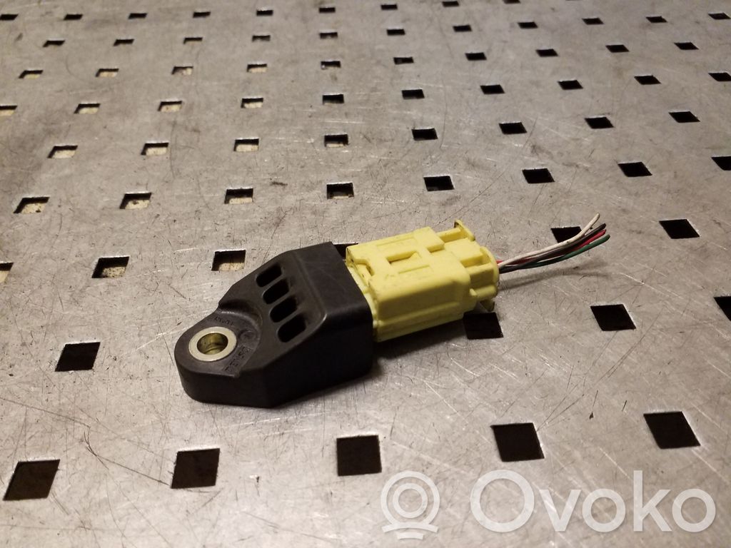 Toyota RAV 4 (XA30) Senzor impact/declanșare airbag 
