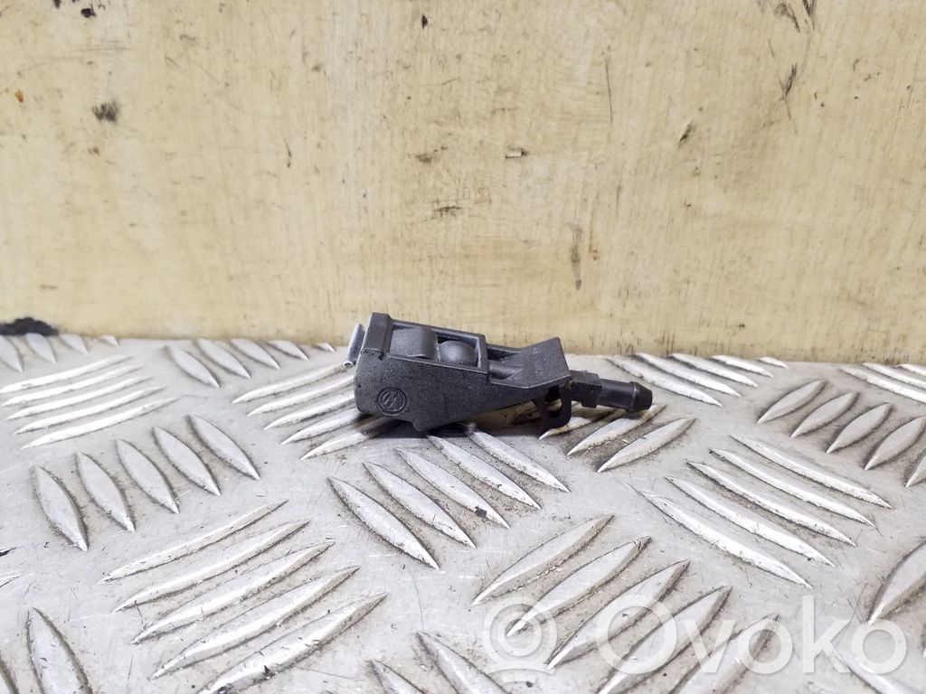 Volkswagen Transporter - Caravelle T5 Ugello a spruzzo lavavetri per parabrezza 