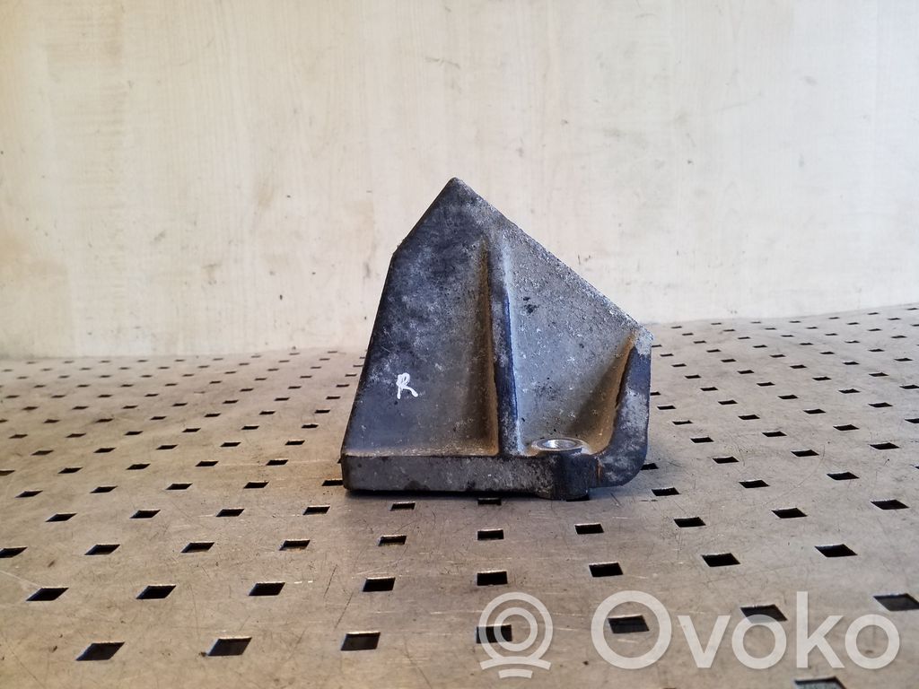 Soporte de montaje del motor (Usadas)