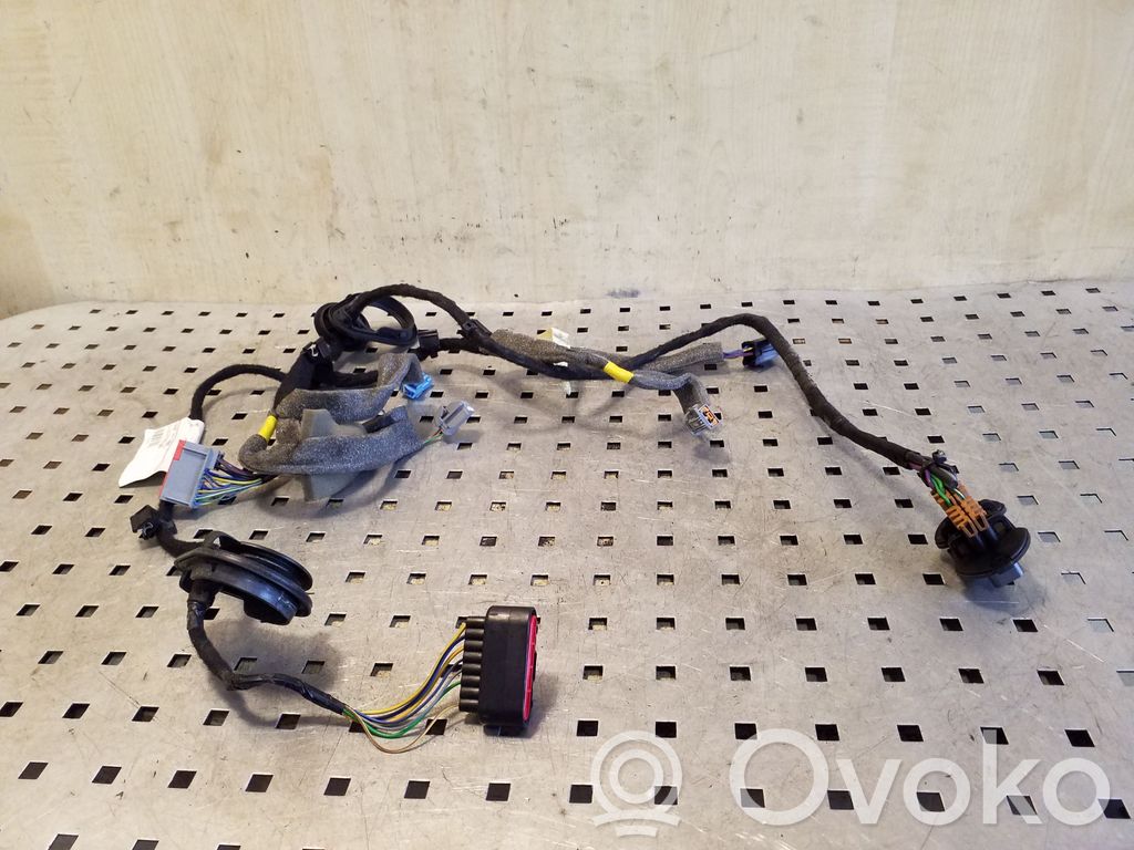 Cableado de puerta trasera   31275439005
