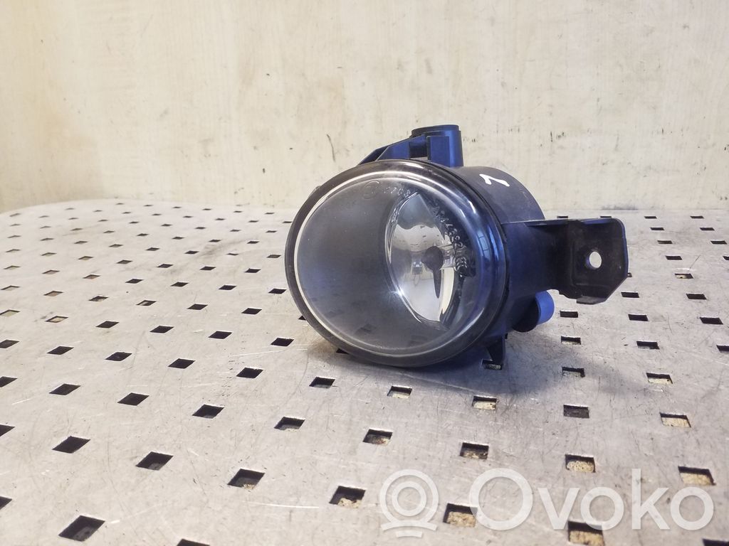 Miglas lukturis priekšā   89203675,13101610,6317692465506
