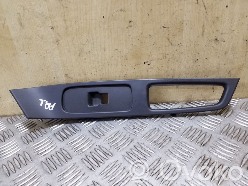 Volvo S60 Front door window switch trim 