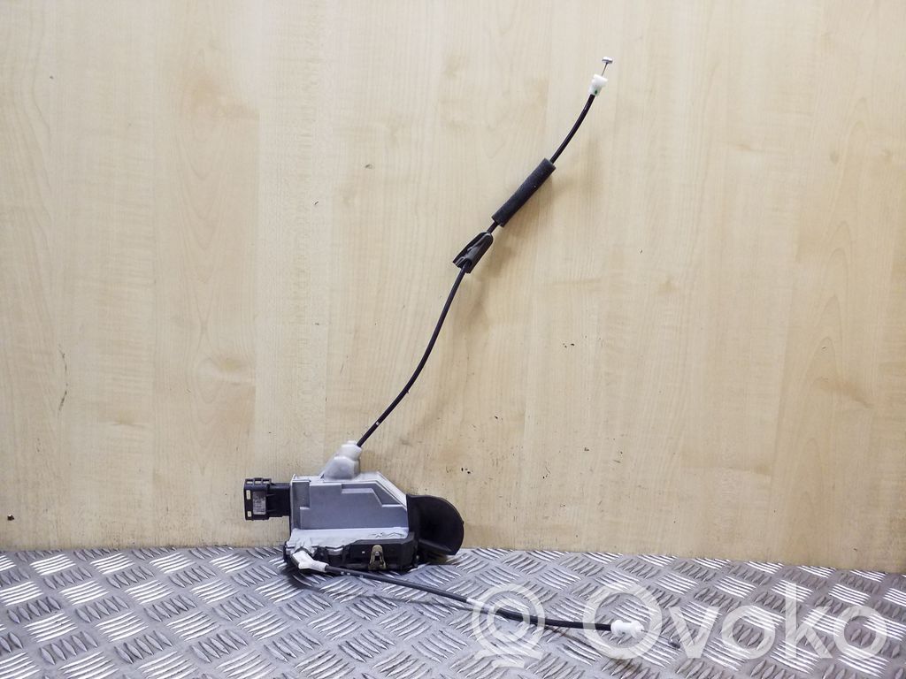 Peugeot 508 Front door lock 