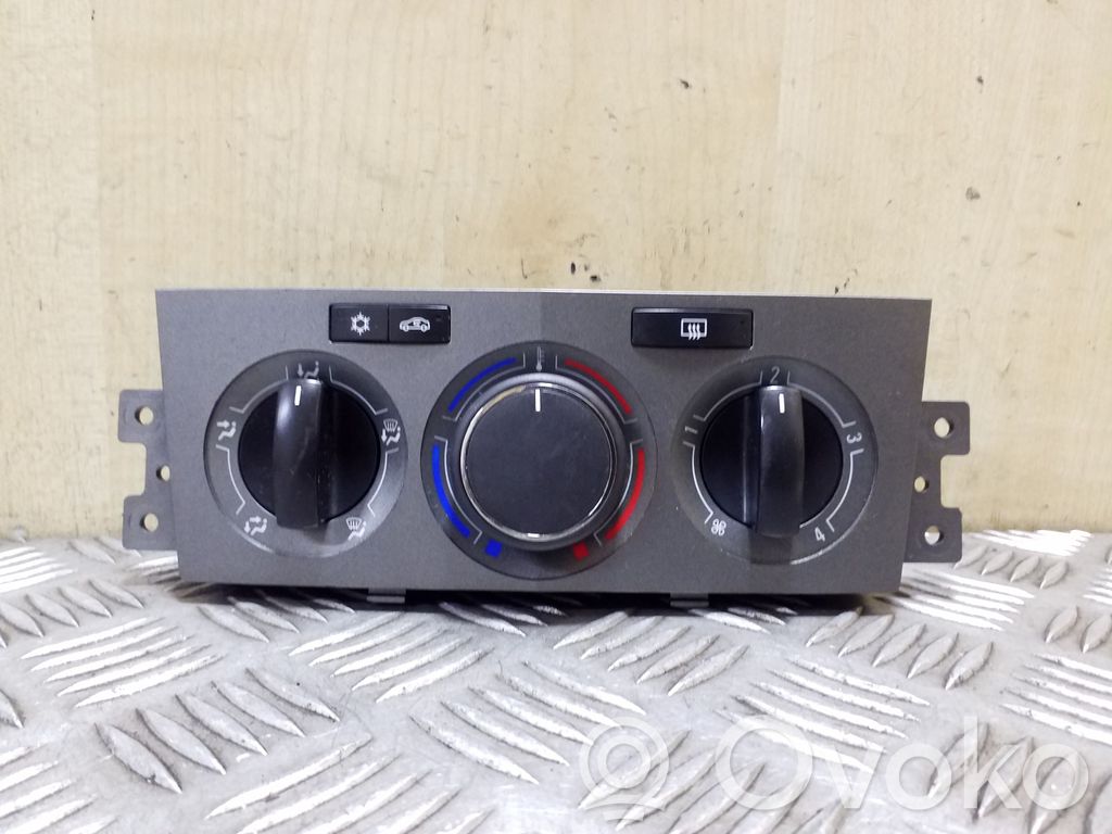 Opel Antara Climate control unit 