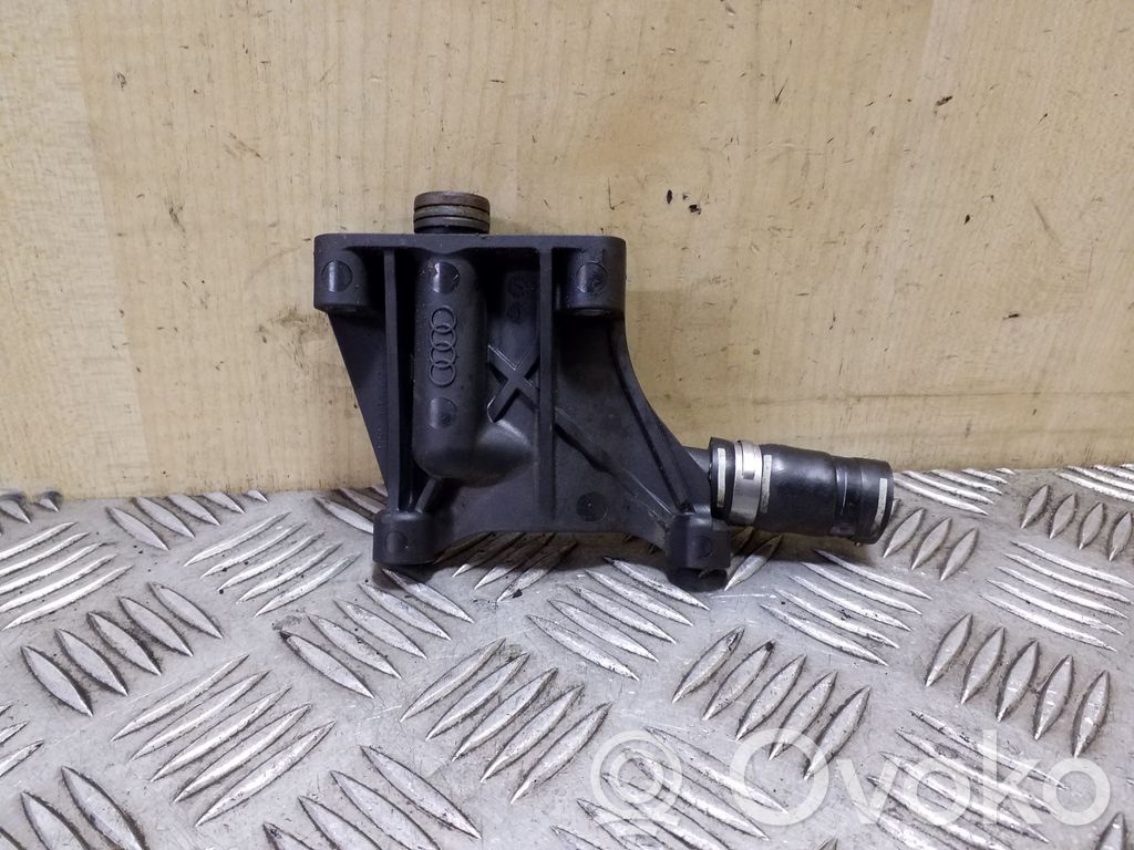 Volkswagen Touareg II Engine coolant pipe/hose 
