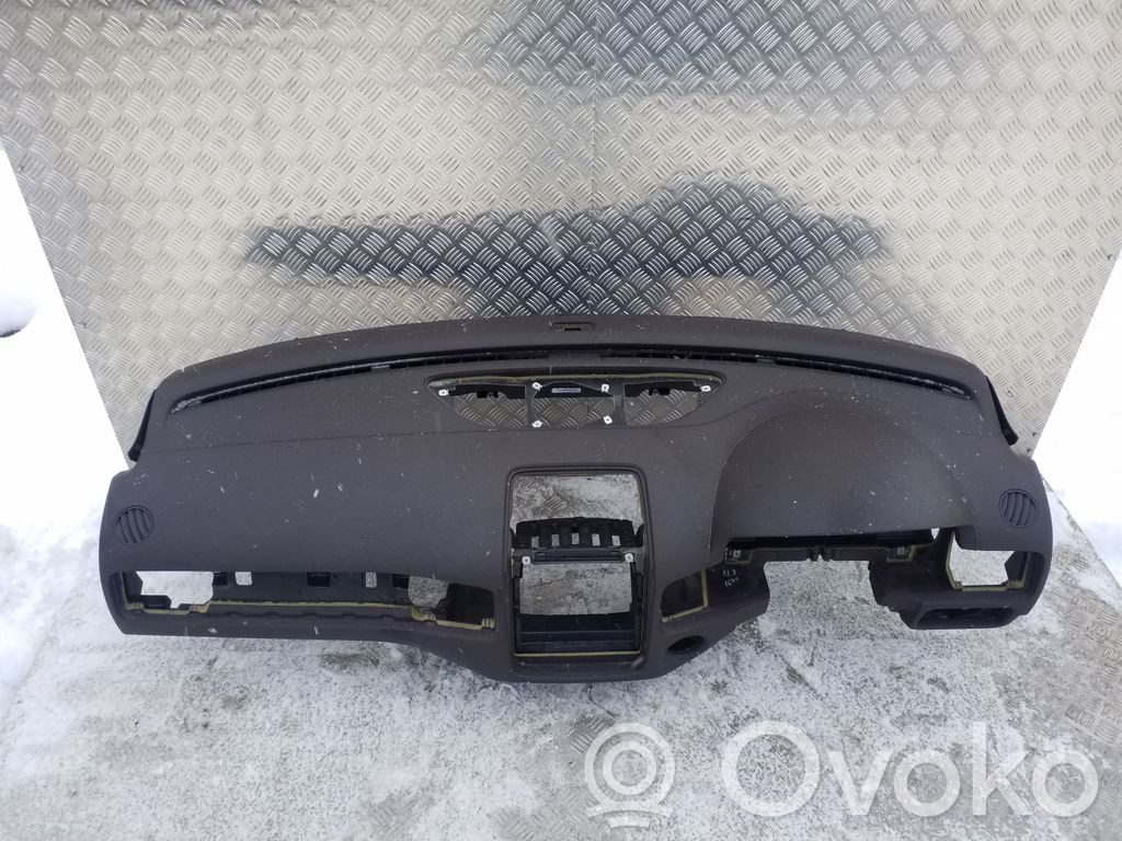 Volkswagen Touareg II Deska rozdzielcza 
