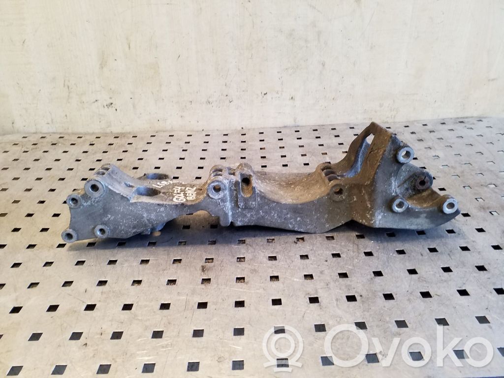 Volkswagen Golf IV Suport generator/alternator 