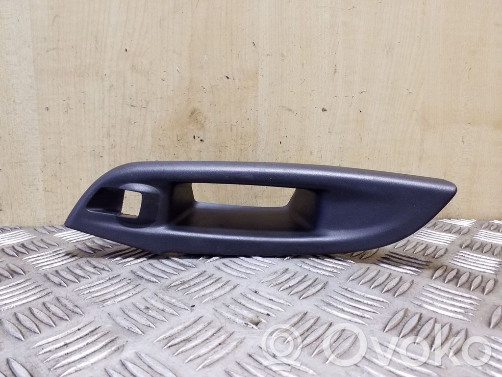 Ford Focus Rear door window switch trim 