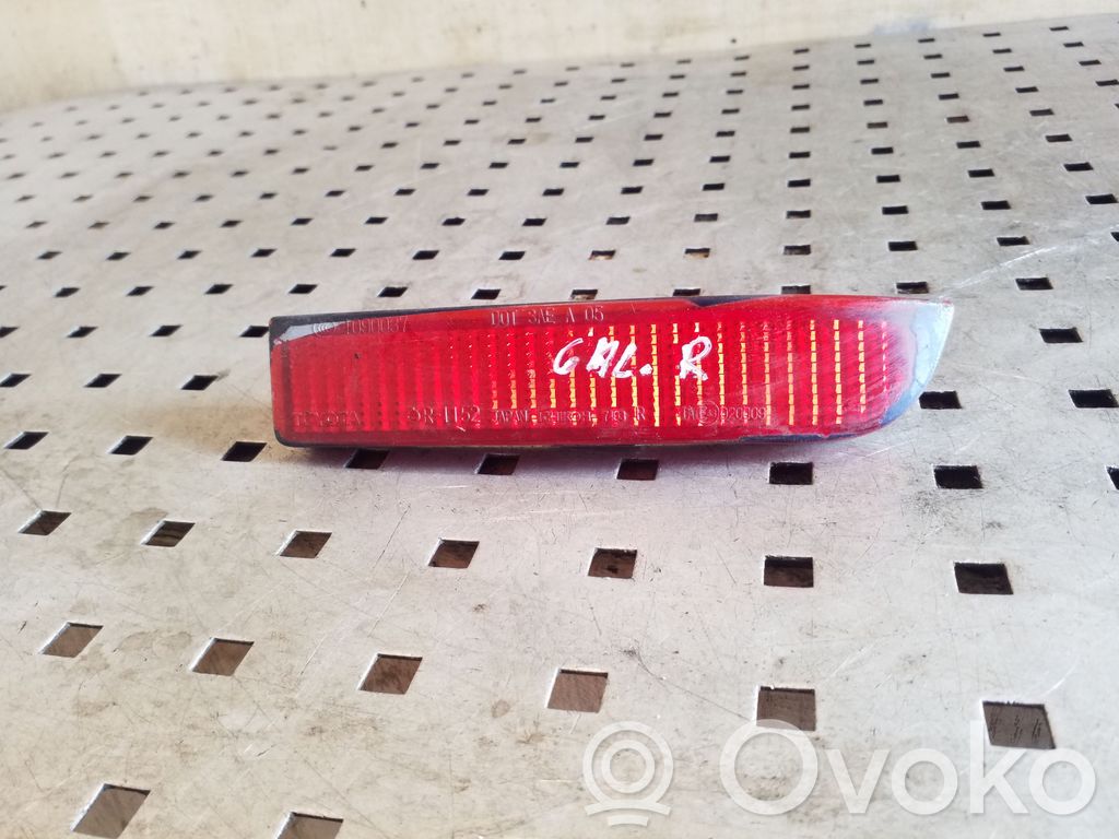Toyota Avensis T270 Reflector de faros/luces traseros 