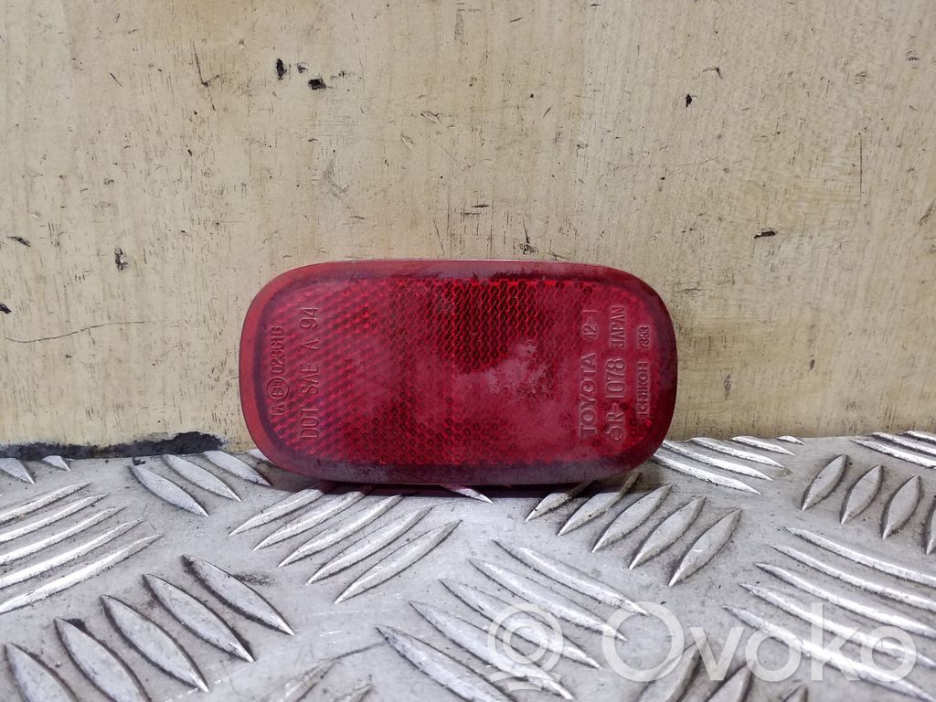 Toyota RAV 4 (XA20) Reflector spate 