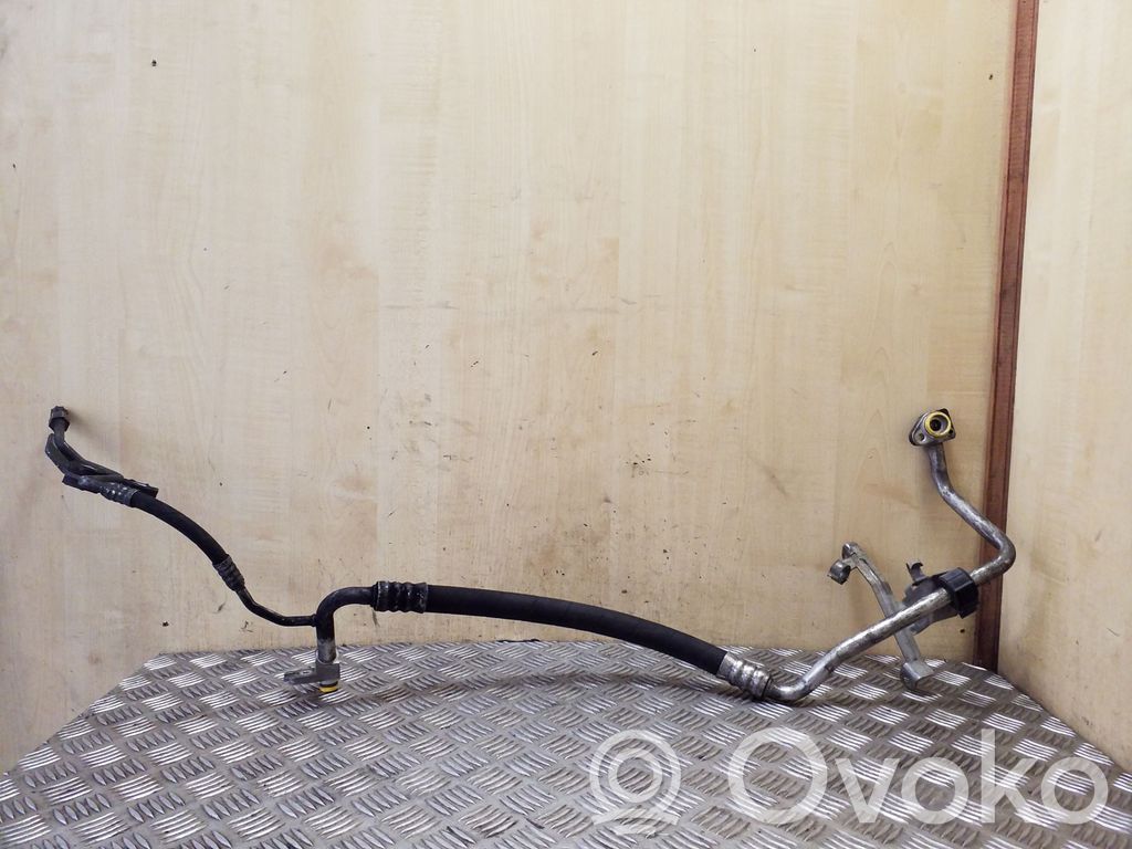 BMW 5 E60 E61 Ilmastointilaitteen putki (A/C) 
