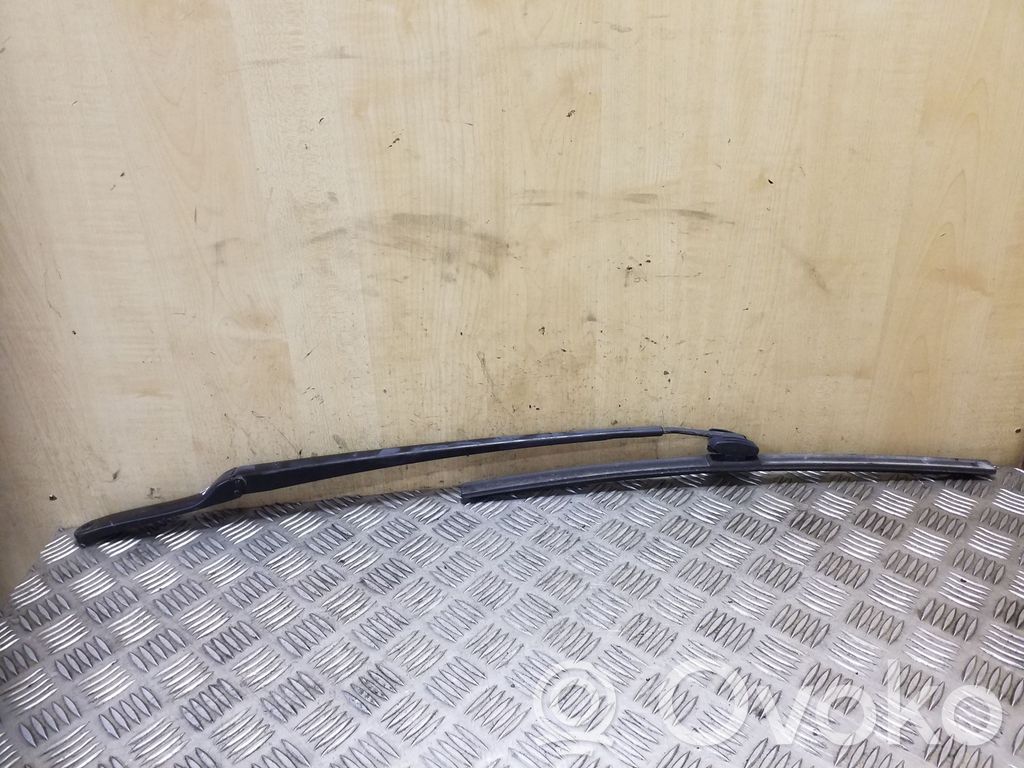 BMW X5 E53 Front wiper blade arm 