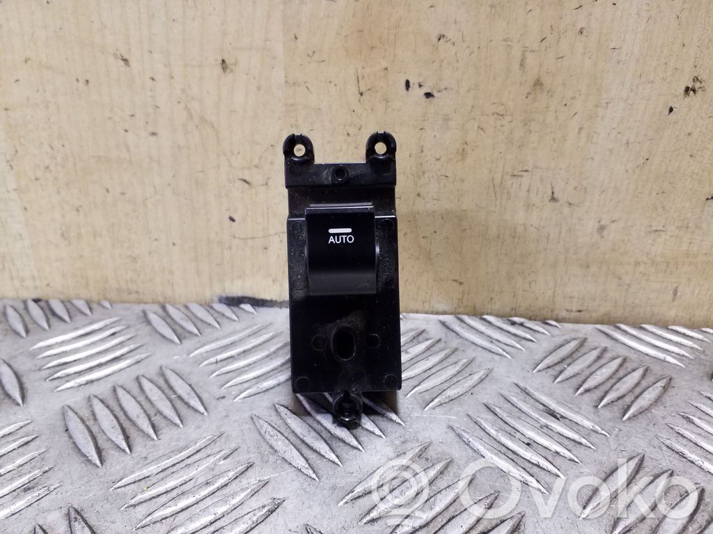 Przyciski szyb   935803Z050,39R5251000
