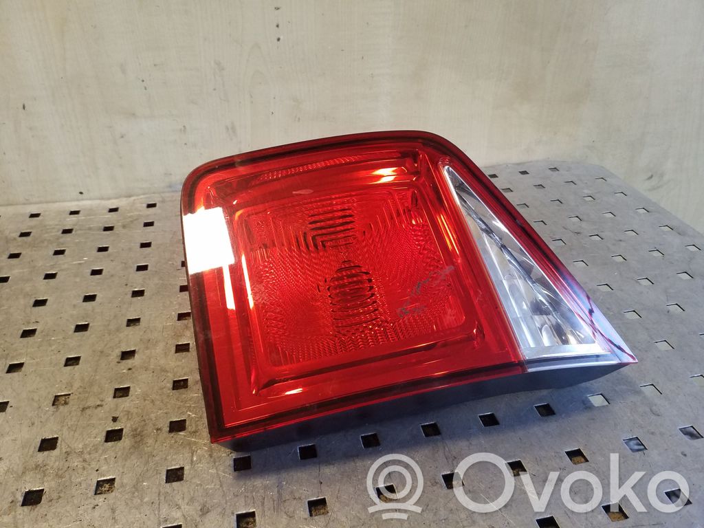Chevrolet Orlando Lampy tylnej klapy bagażnika 