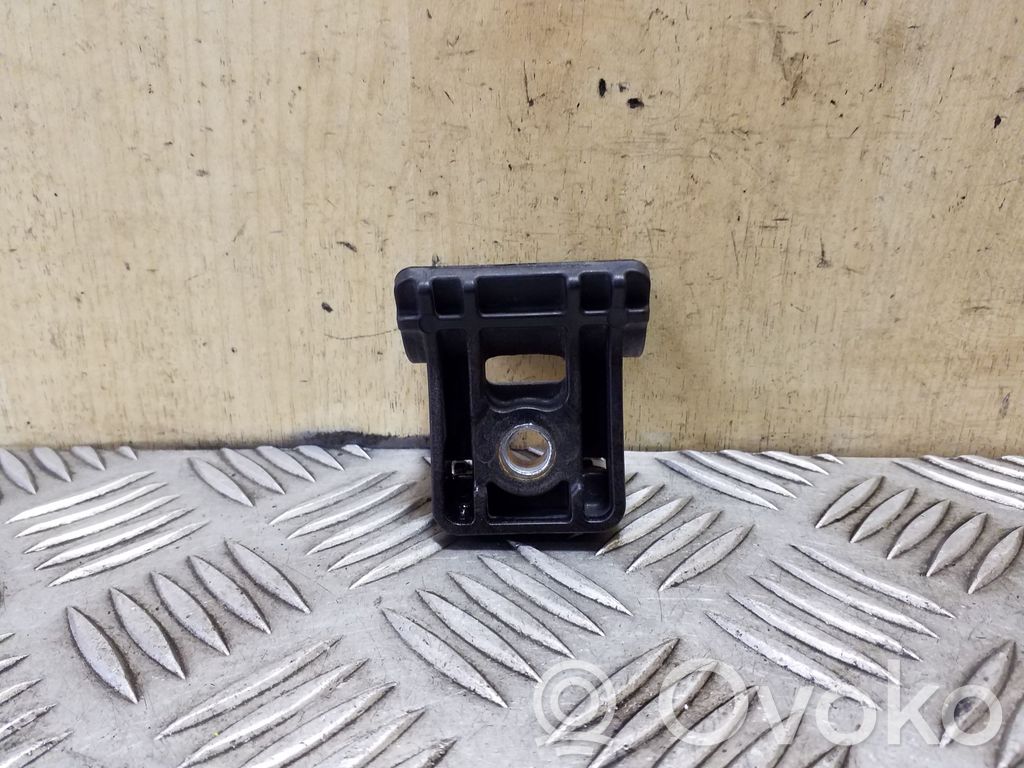 Chevrolet Orlando Staffa di montaggio del radiatore 