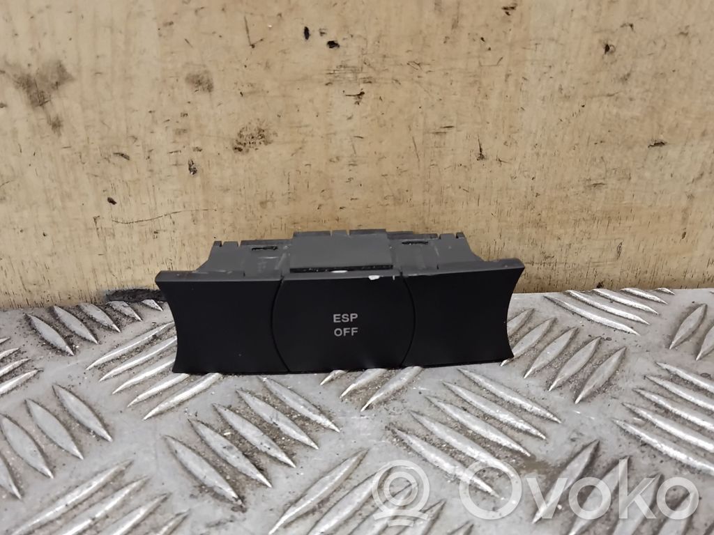 Volkswagen Touareg I ESP (stability program) switch 