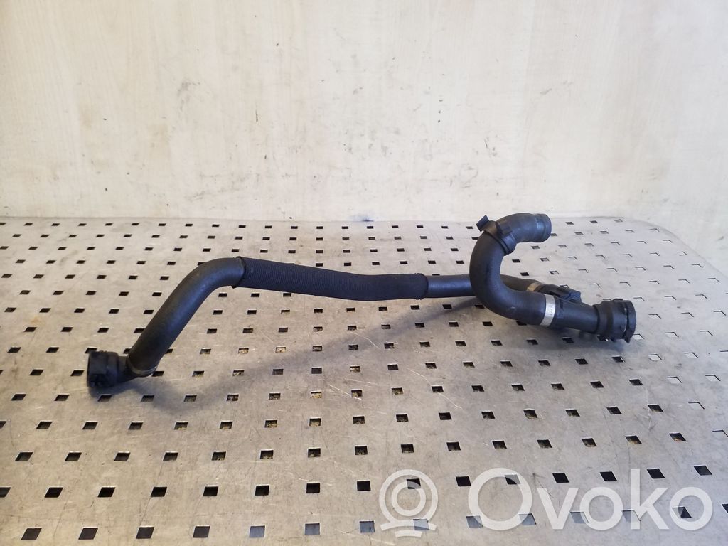 BMW X3 E83 Engine coolant pipe/hose 