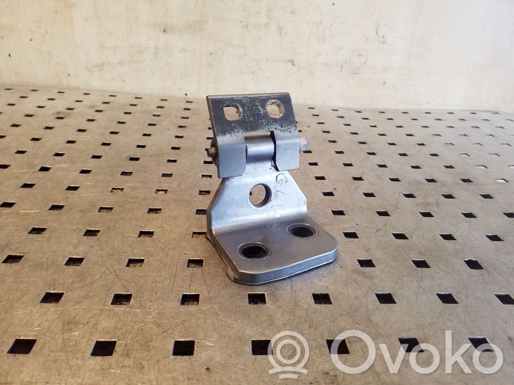 BMW X3 E83 Cerniera superiore della portiera posteriore 
