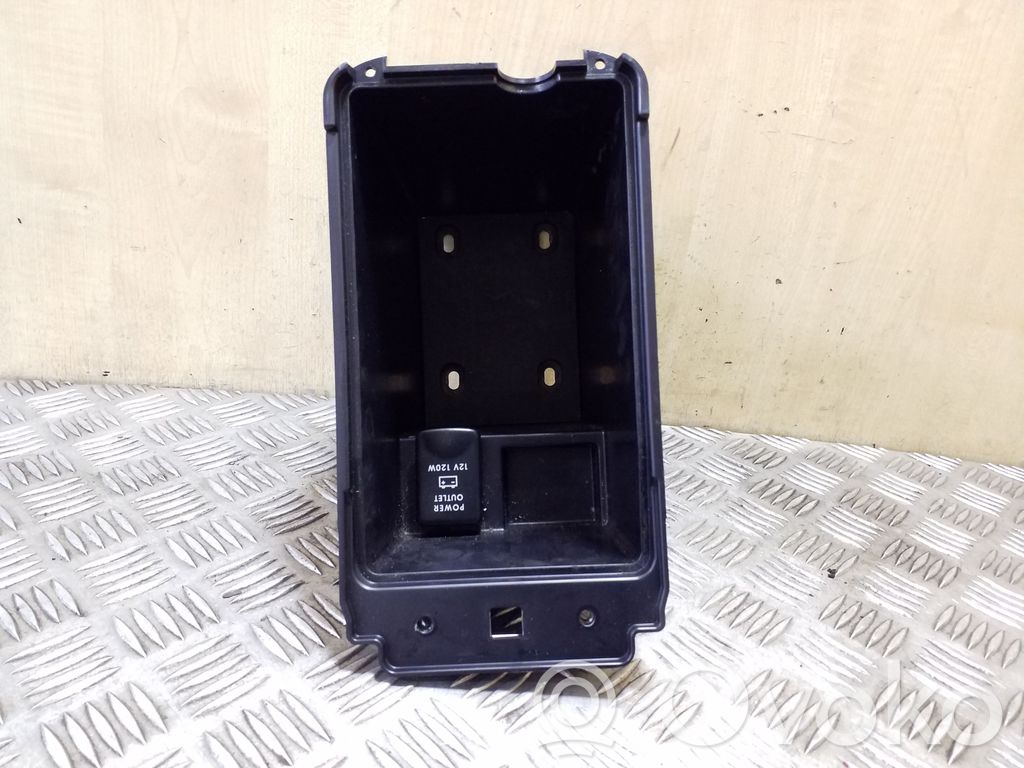 Mitsubishi Outlander Glove box central console 