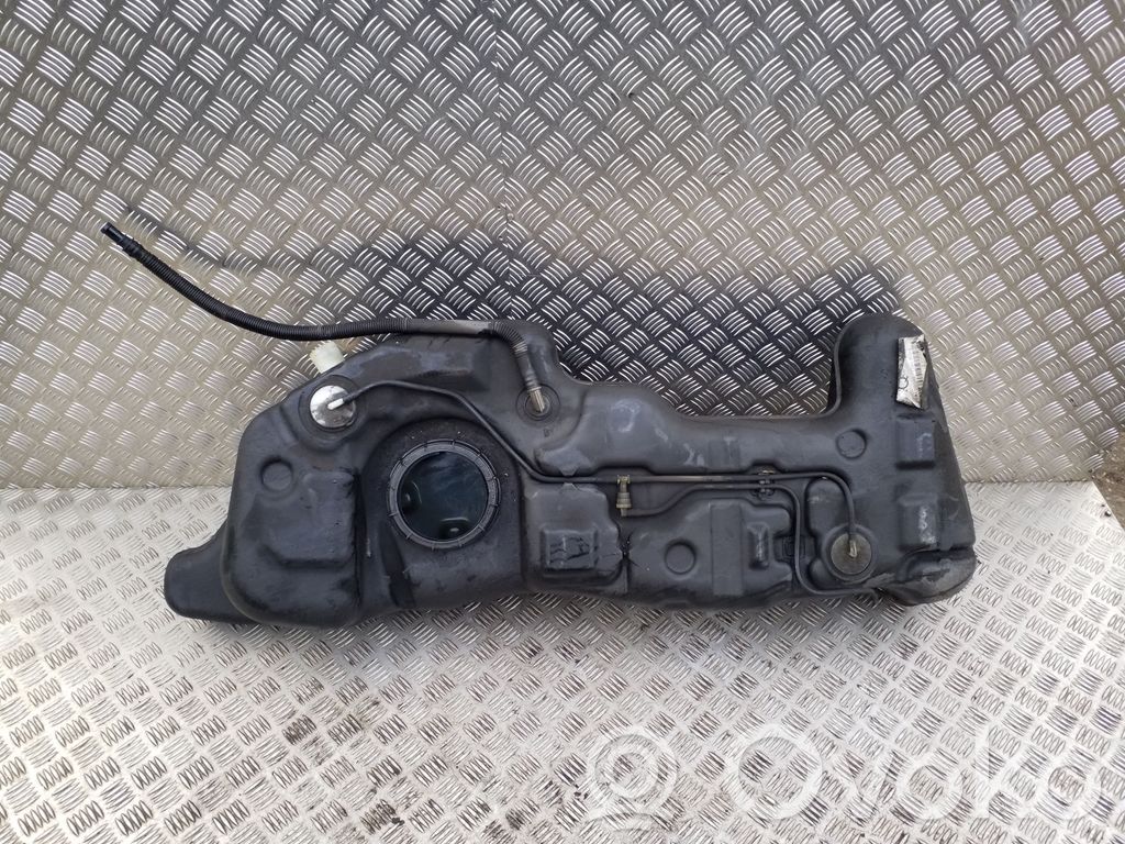Nissan Juke I F15 Fuel tank 