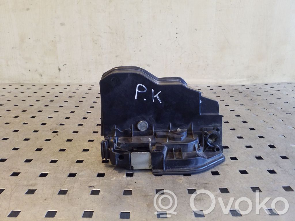 Mini Cooper Countryman R60 Front door lock 