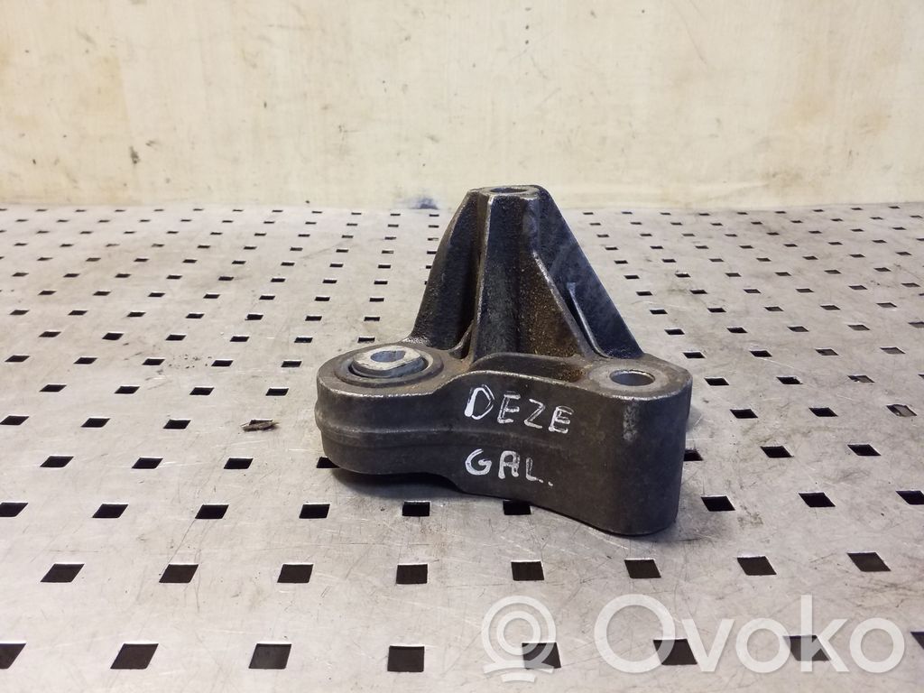Ford Focus Gearbox mounting bracket 