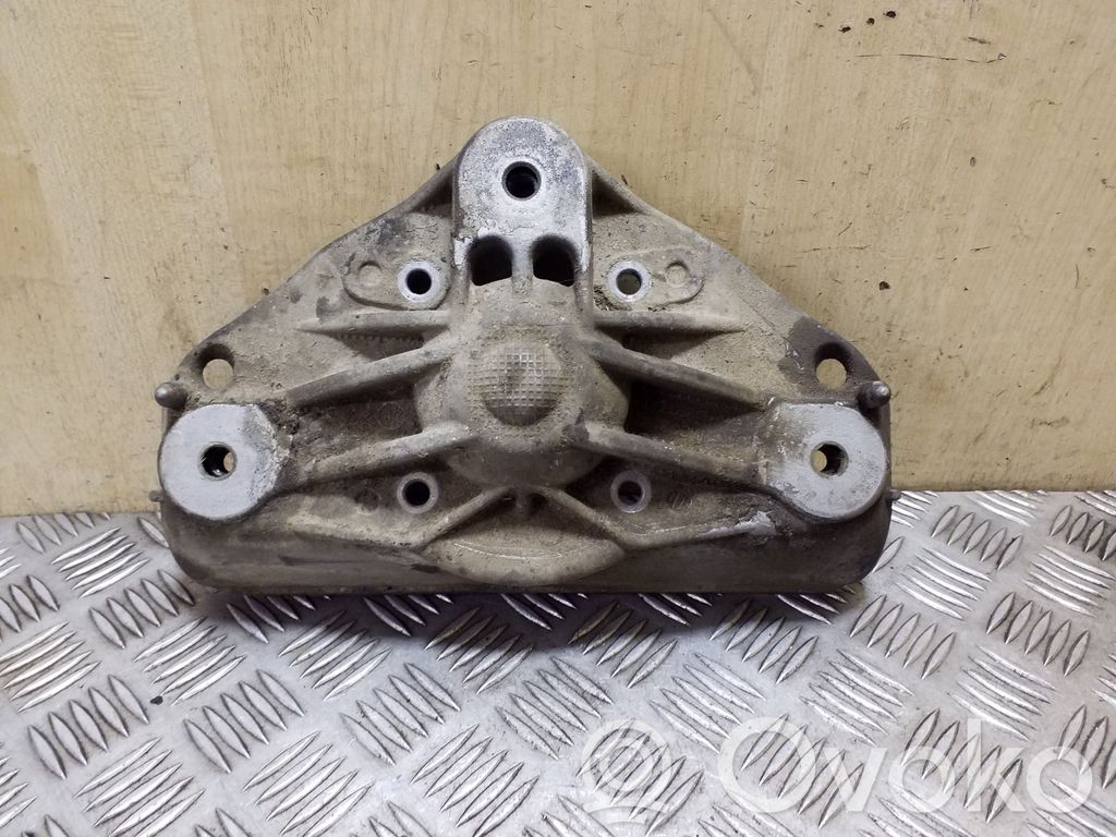 Audi Q7 4L Supporto di montaggio della molla elicoidale 