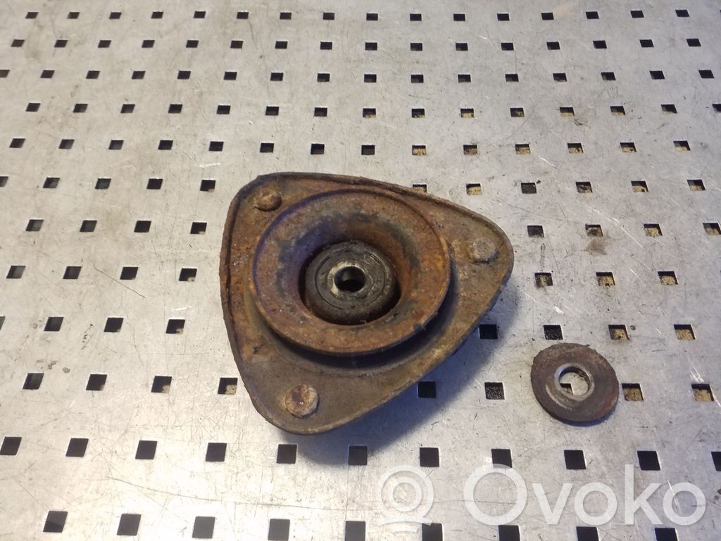 Subaru Outback Ylempi etutukivarren kiinnitys 