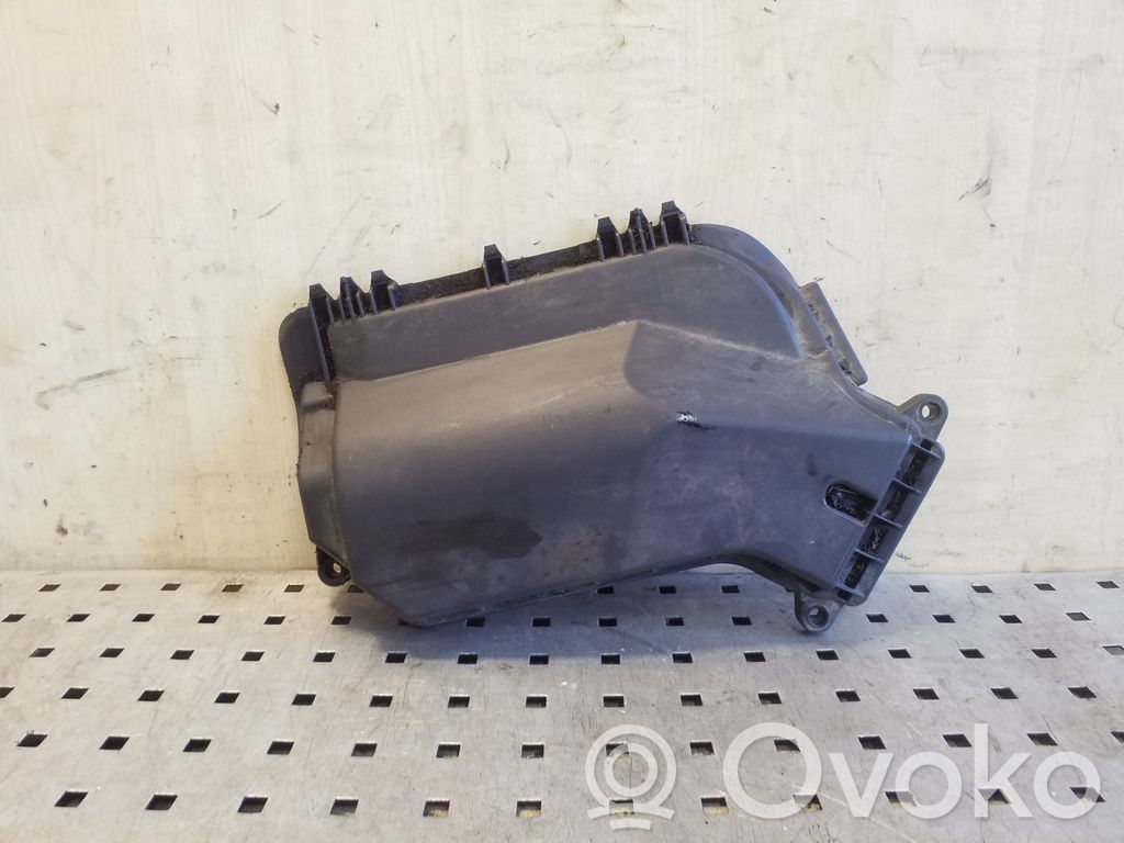 Audi A4 S4 B8 8K Alte piese compartiment motor 