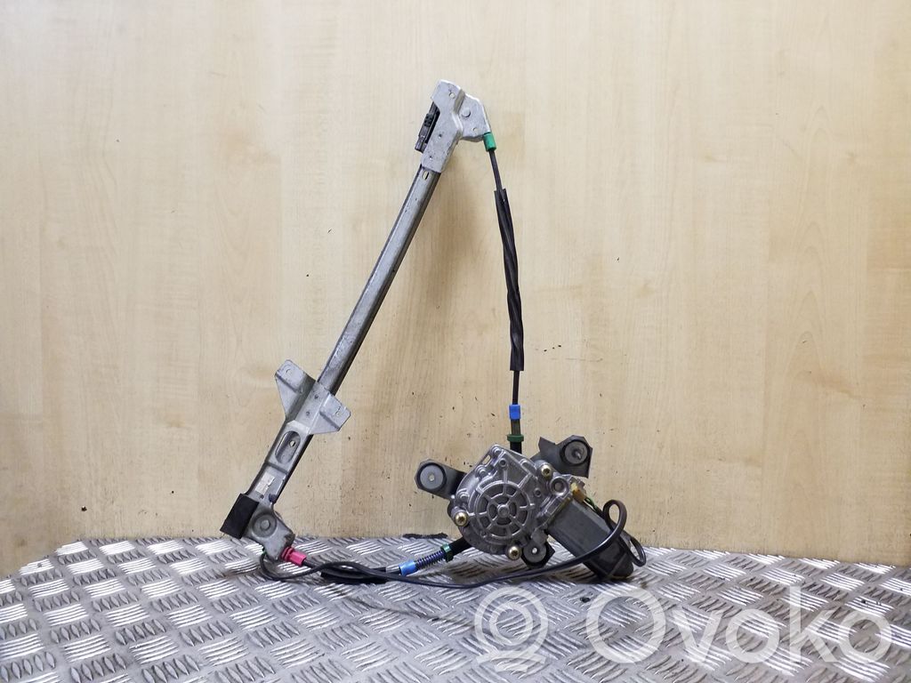 Elektryczny podnośnik szyby drzwi przednich   4D0837397