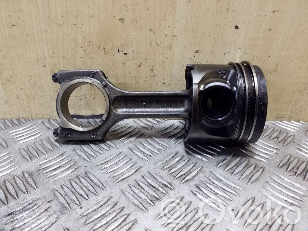 BMW X3 E83 Piston with connecting rod 