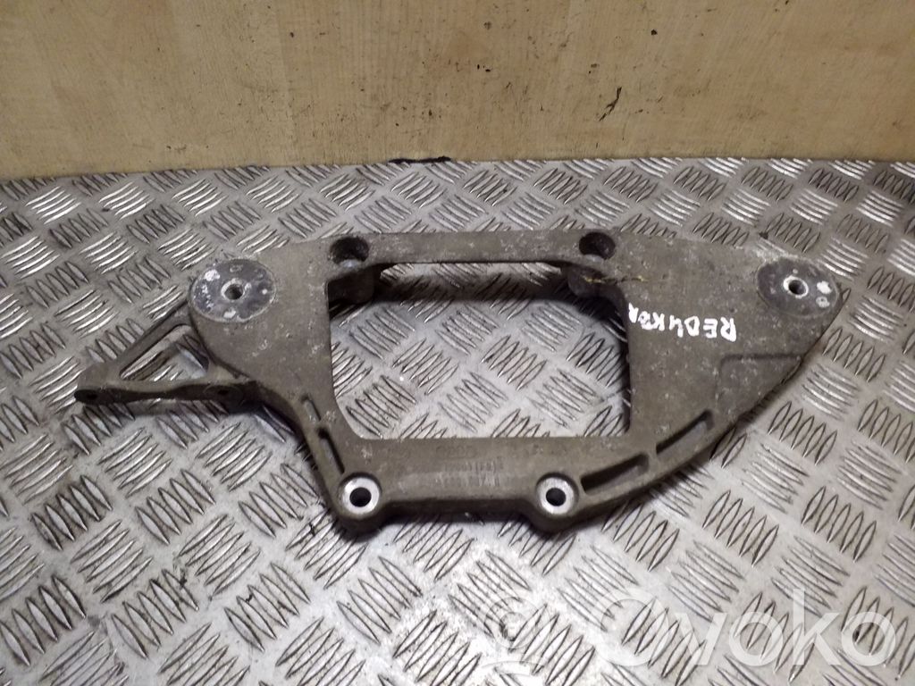 Audi A4 S4 B8 8K Rear differential/diff mount bracket 
