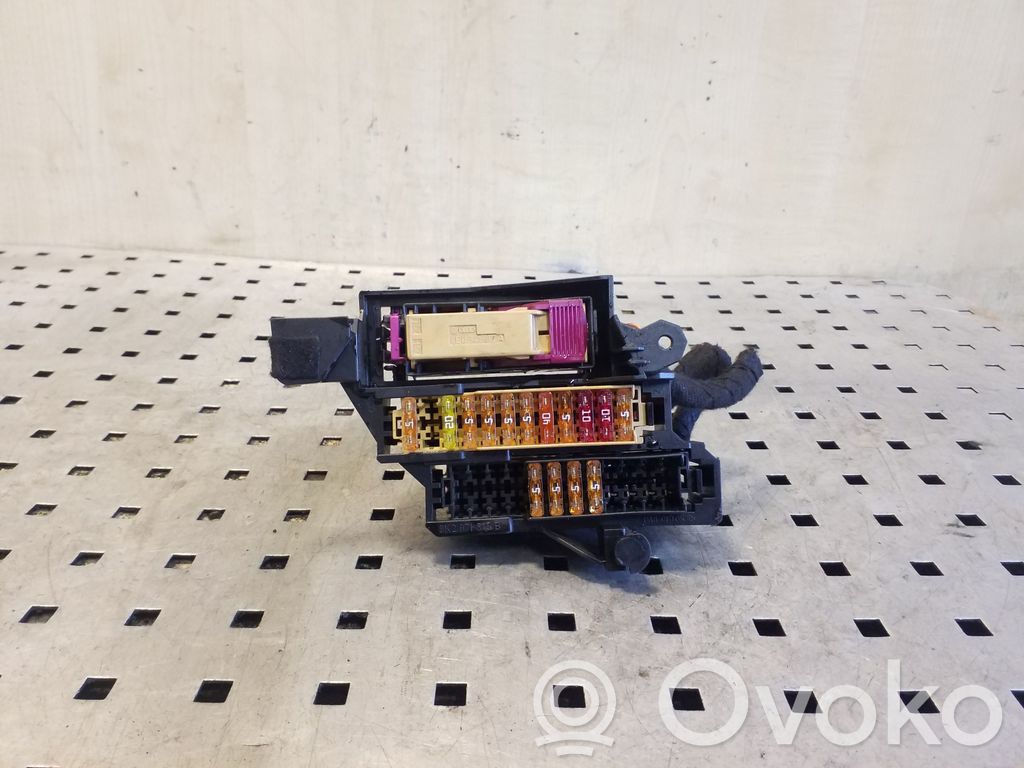 Audi A4 S4 B8 8K Fuse module 