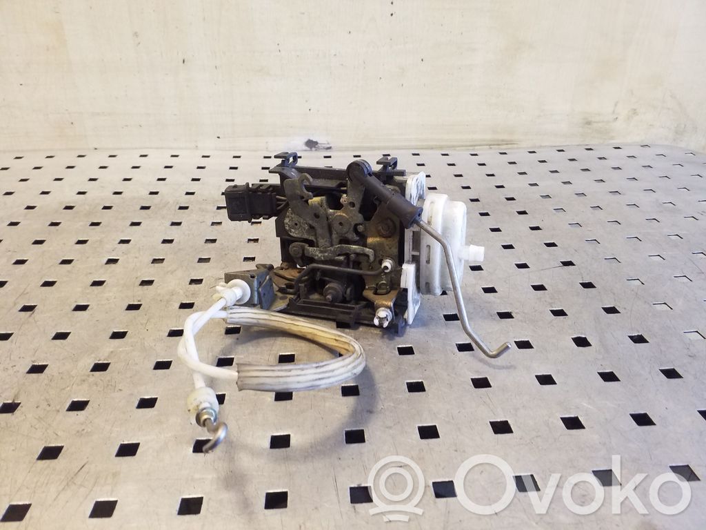 Audi A6 S6 C4 4A Türschloss vorne 