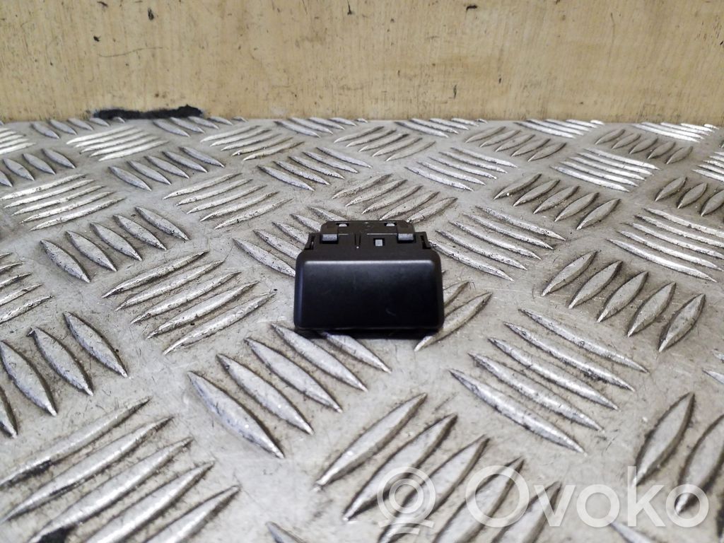BMW X5 E70 Glove box opening button 