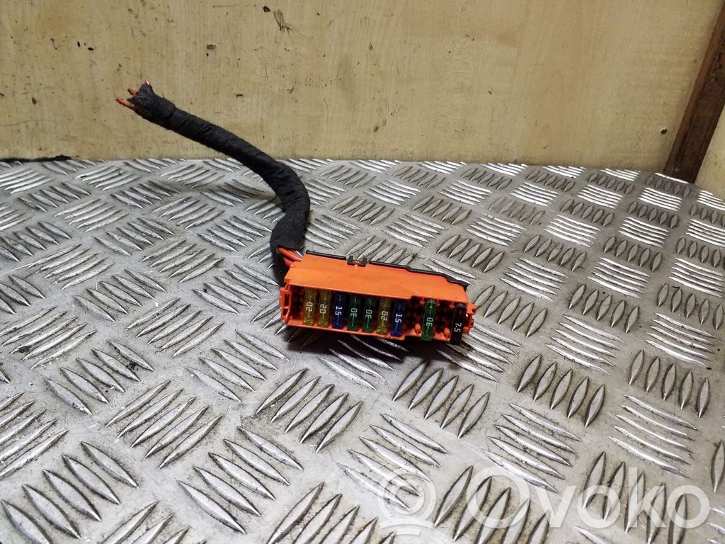 Modul siguranțe   4F1941824B