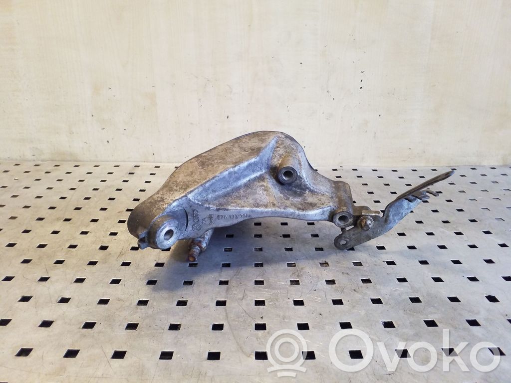 Volkswagen Crafter Engine mounting bracket 