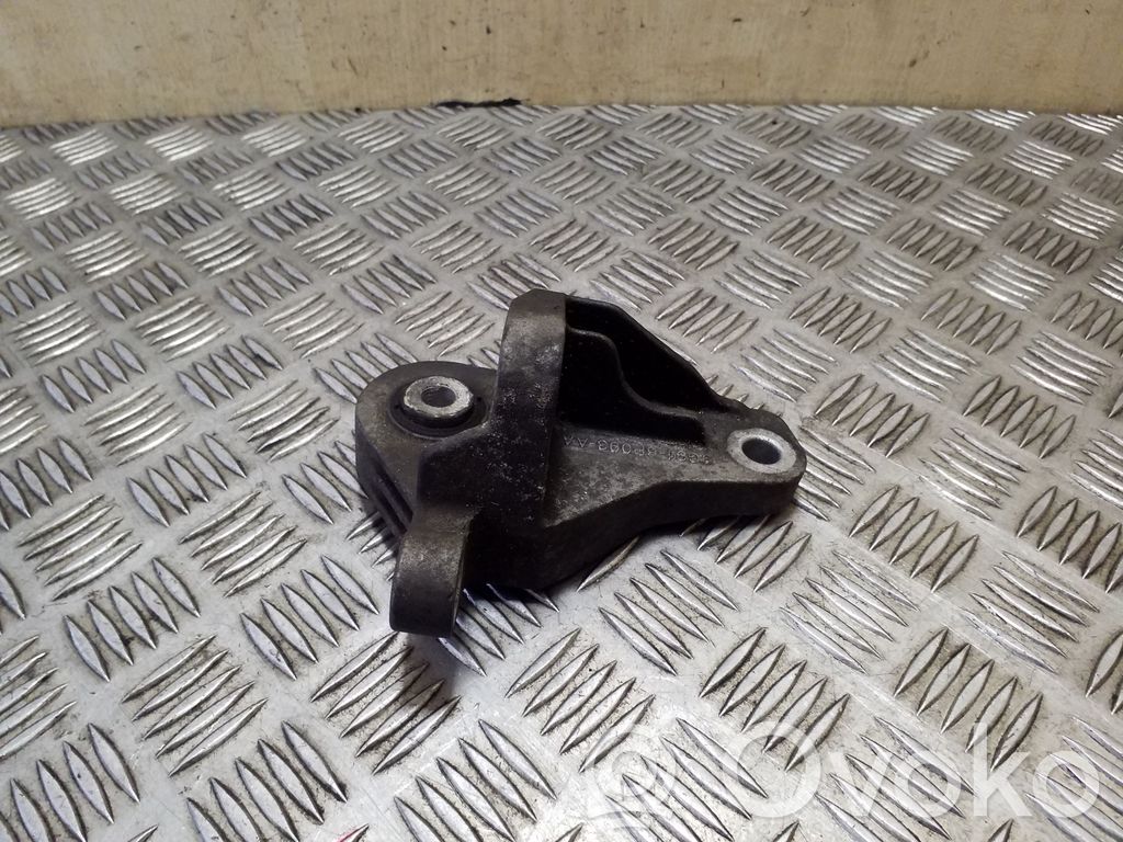 Ford Mondeo MK IV Gearbox mounting bracket 
